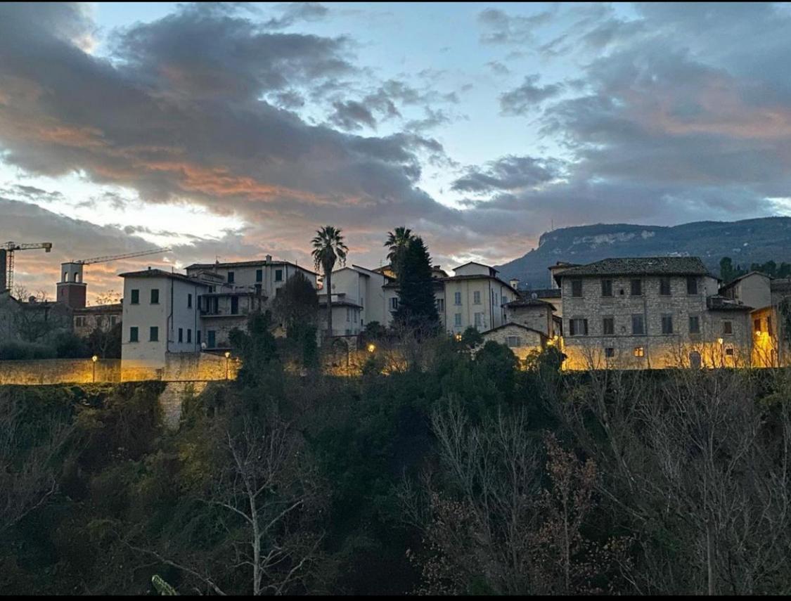 Mini Appartamento "Il Nido Del Picchio" Ascoli Piceno Exterior photo